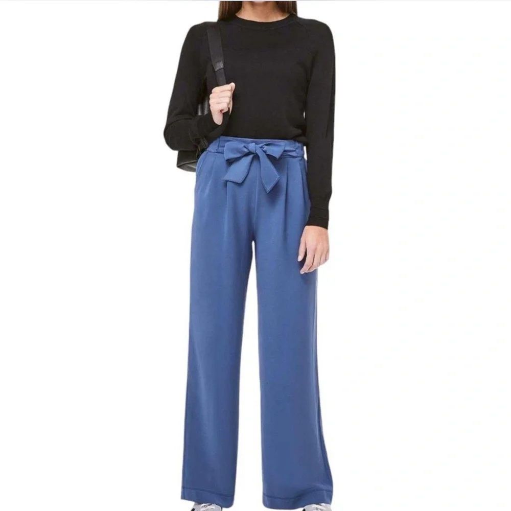 Lululemon Noir Pants Women’s size 6 Gatsby Blue Woven Belted Career Office